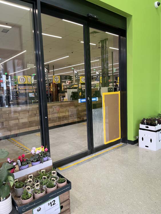 Commercial Glass Replacement in garage at tootgarook